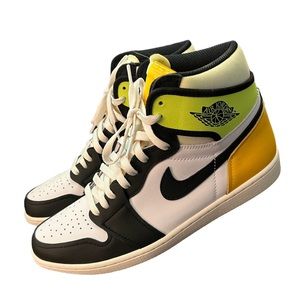 Jordan 1 High Gold and Volt Size 11 555088 118